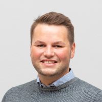 Matthias Zitzelsberger – Sales Manager: Mann mit kurzem Bart und hellbraunen Haaren.